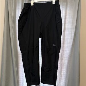 REI Black women’s rain Pants 2XL